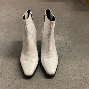 Lucky brand white snake print boots size 9